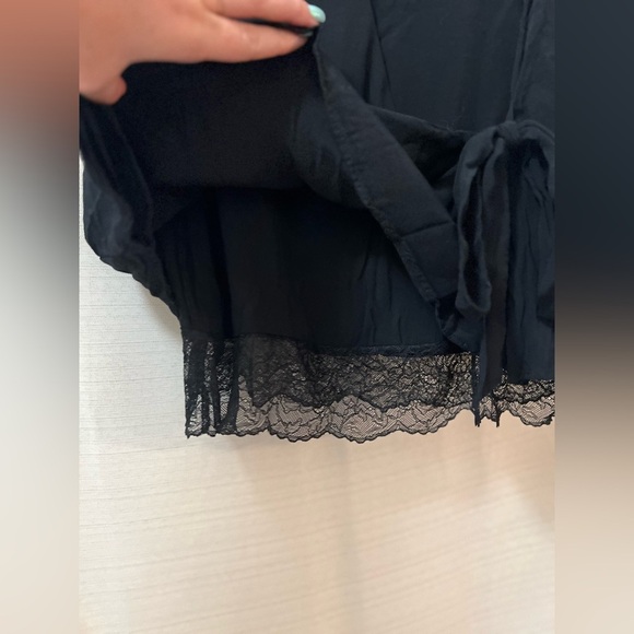 ⚫️ BOGO Zara black sleeveless wrap shirt lace detail size xs - Picture 4 of 7